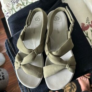 Super cute Cloudsteppers by Clark